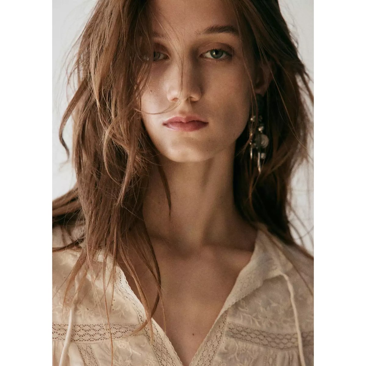 Blouse manches bouffantes brodée vert, MANGO