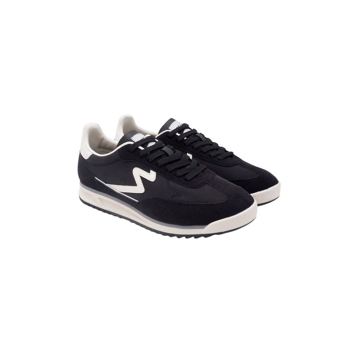 Baskets style rétro-running à l’allure moderne
 DAWSON black, DEELUXE