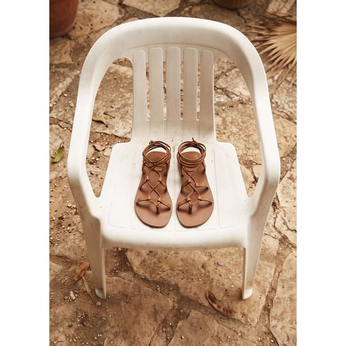 Sandales cuir lanières croisées marron moyen, MANGO TEEN