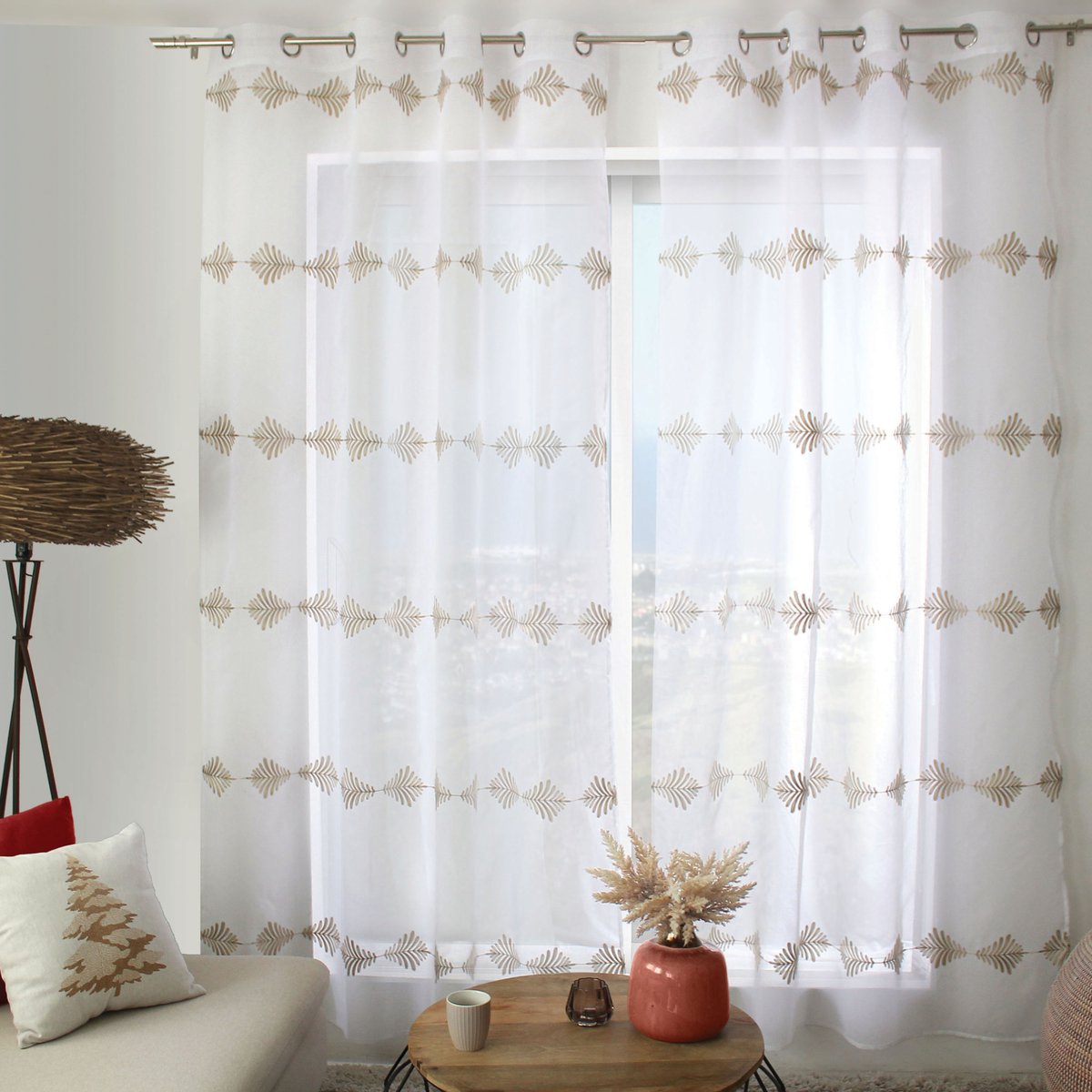 Voilage brodé motif végétal en lignes beige, HOME MAISON