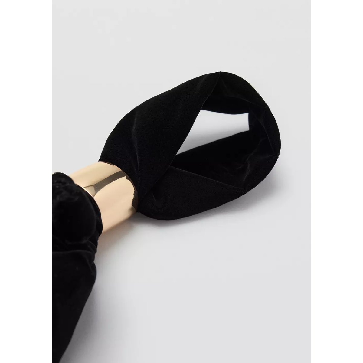 Sac à main velours détail métallique noir, MANGO
