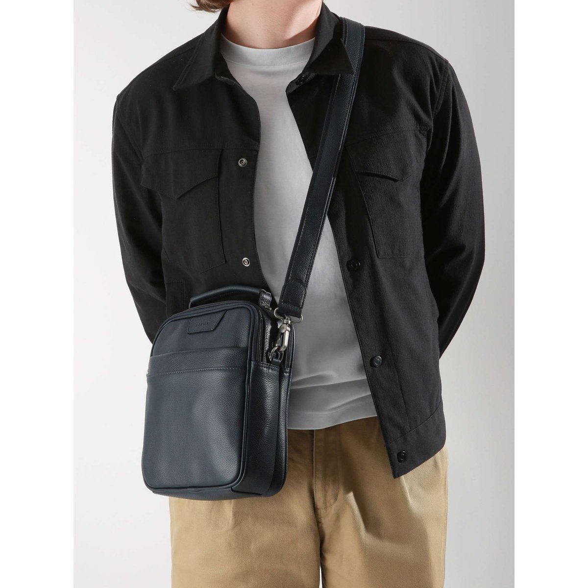 Sac bandoulière Flandres cuir marine, ETRIER