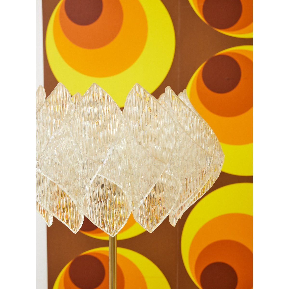 Lampadaire esprit scandinave en plexiglass Julien N°404 - Bon état doré, DEBONGOUT