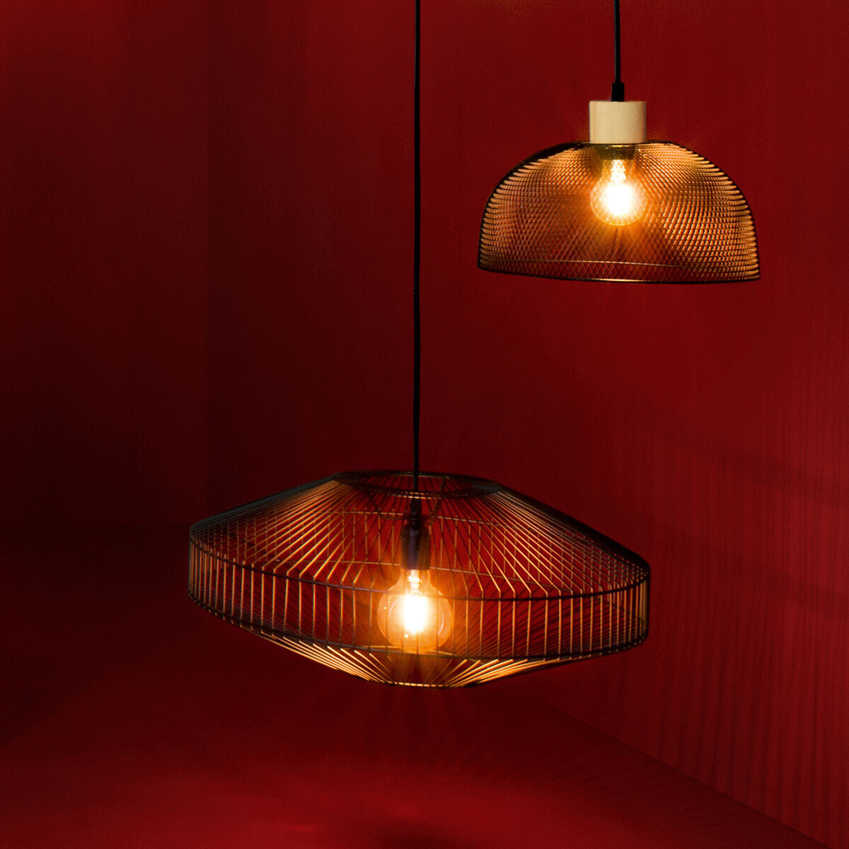 Suspension métal bois de pin SAM noir, ATMOSPHERA