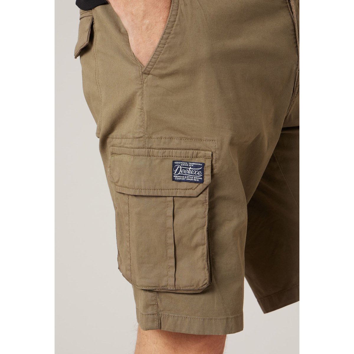 Bermuda loose homme twill coton strech SLOG olive, DEELUXE