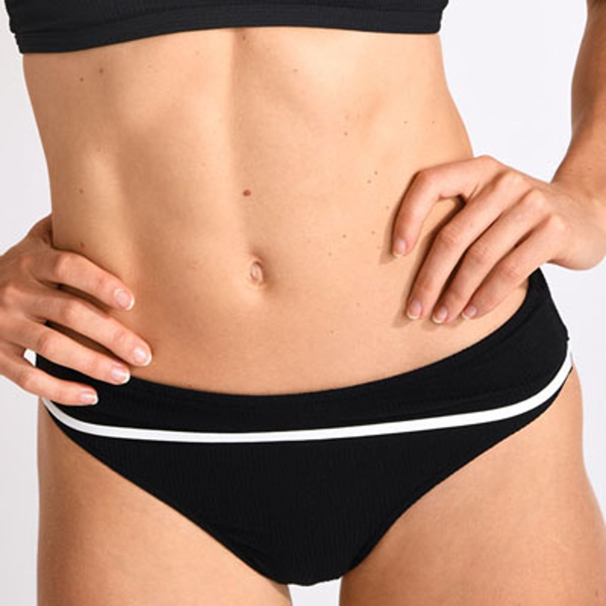 Bas de maillot culotte Mirka - MADRYN noir, LIVIA