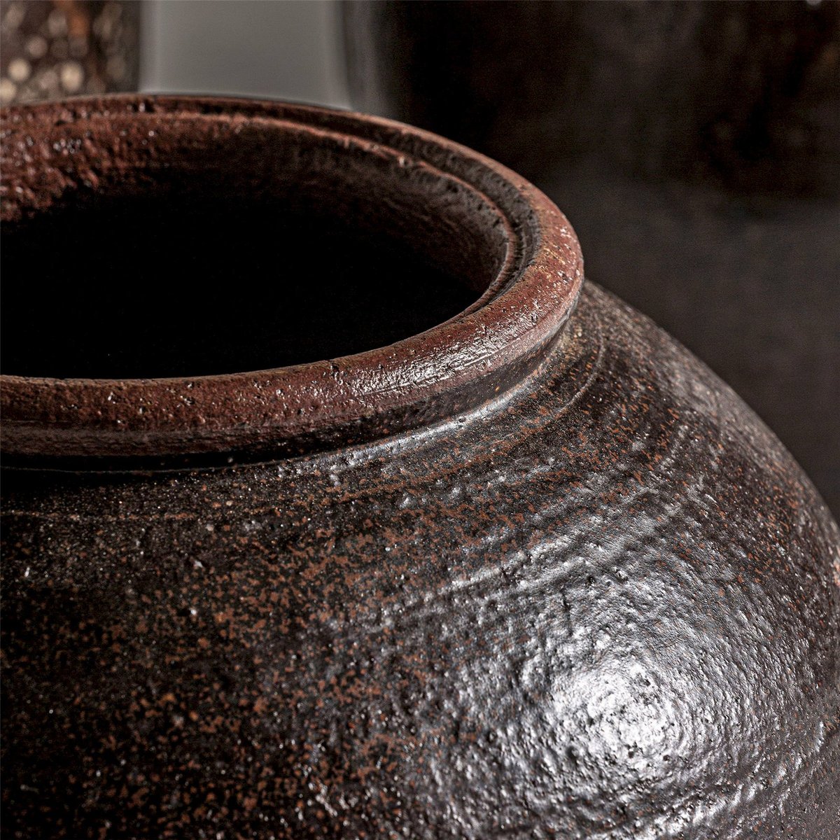 Vase en céramique style colonial brun nuancé, RECOLLECTION