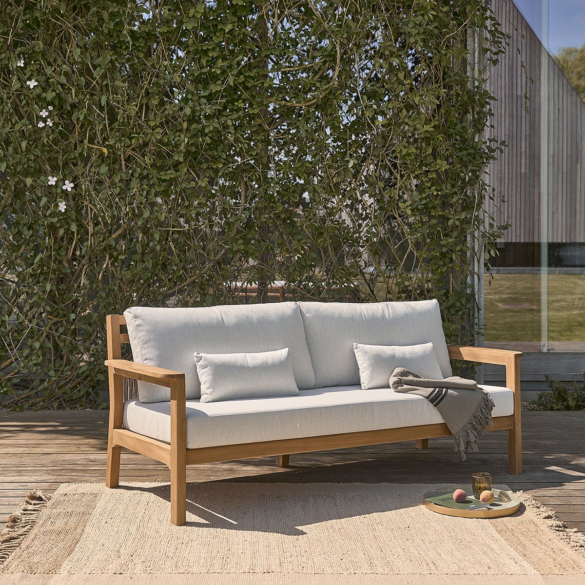 Salon de jardin bas en bois de teck avec coussins MAORA naturel, BERAH GETAH