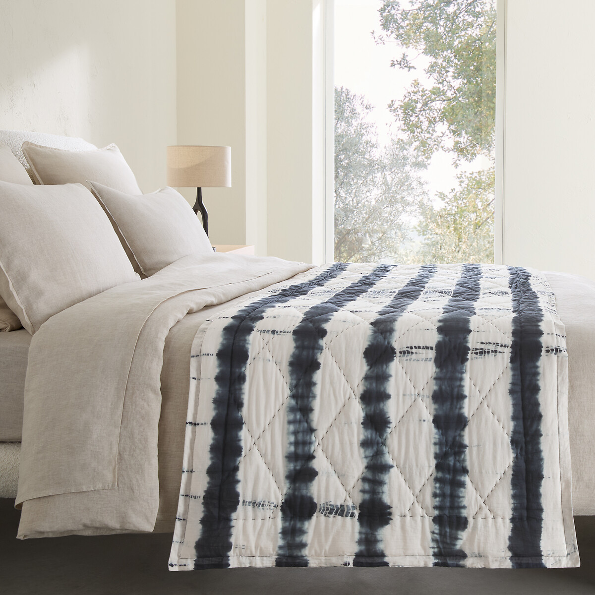 Edredon en coton tie and dye, SIRIO nuit indigo, AM.PM