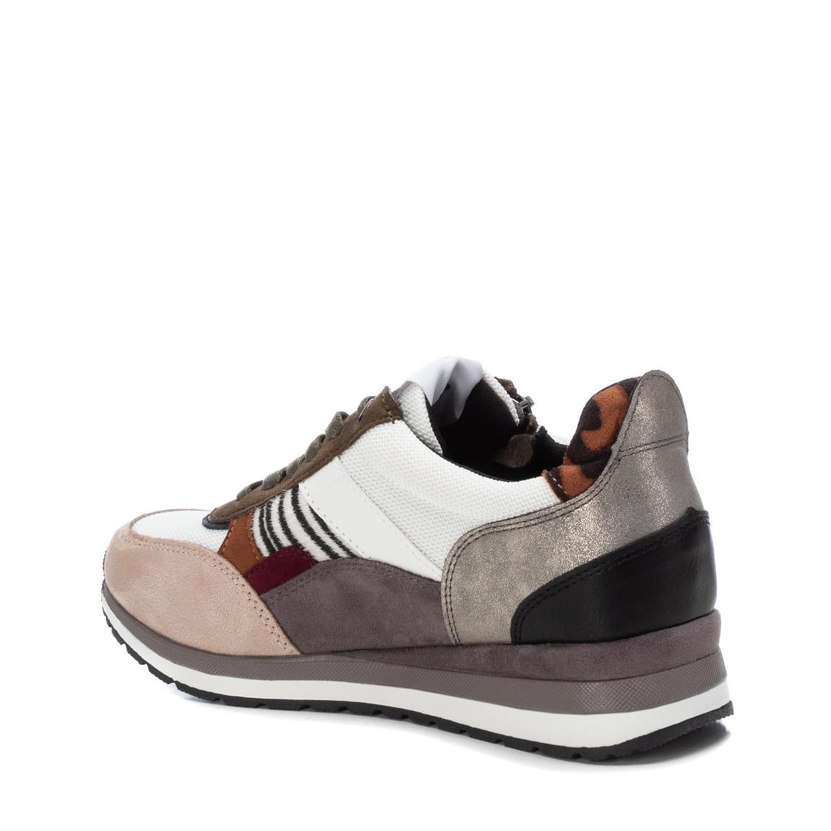 Chaussures plate avec fermeture à lacets blanc bleuté, REFRESH