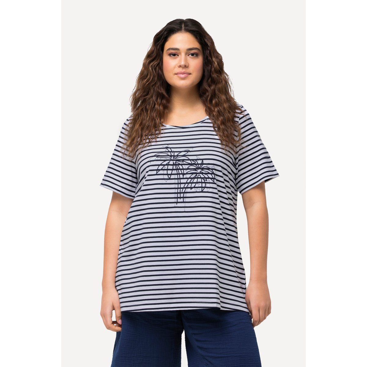 T-shirt à col rond et manches courtes. marine, ULLA POPKEN