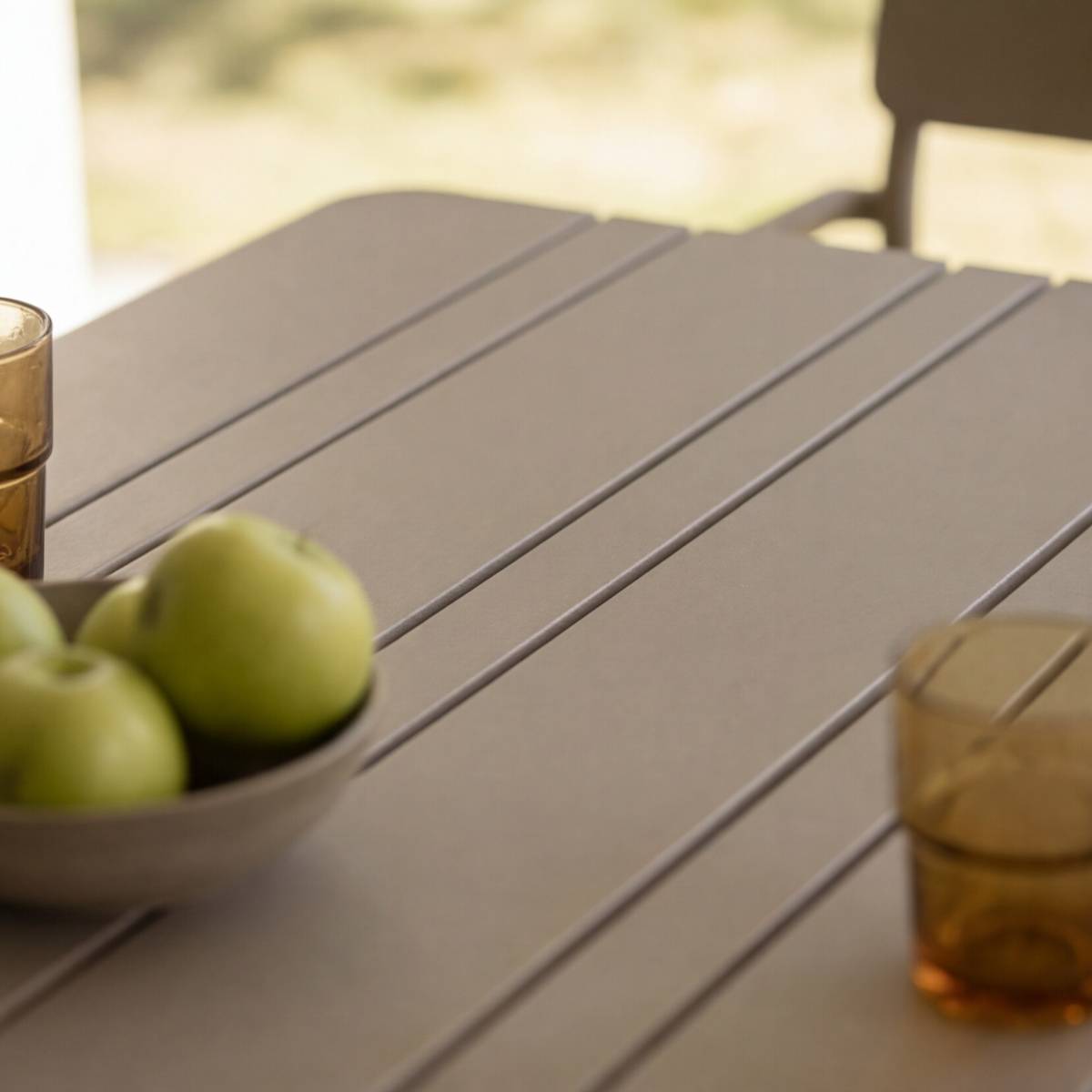 Table de jardin en aluminium KAÏA marron, MADE IN MEUBLES
