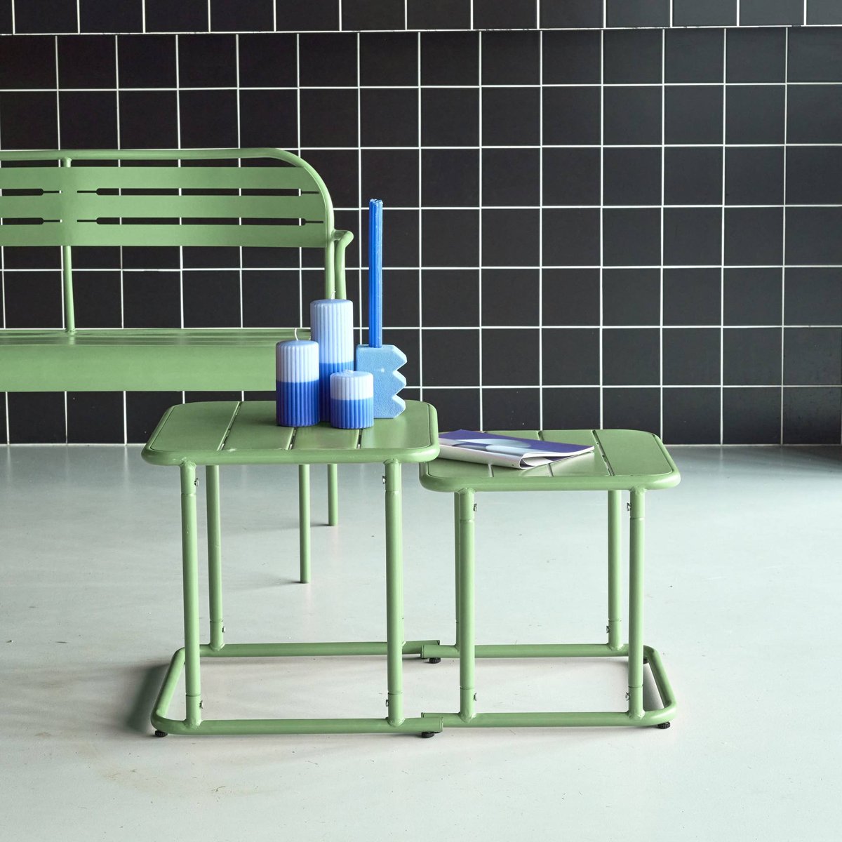 Table gigogne extérieure carrée en acier AMÉLIA vert, SWEEEK