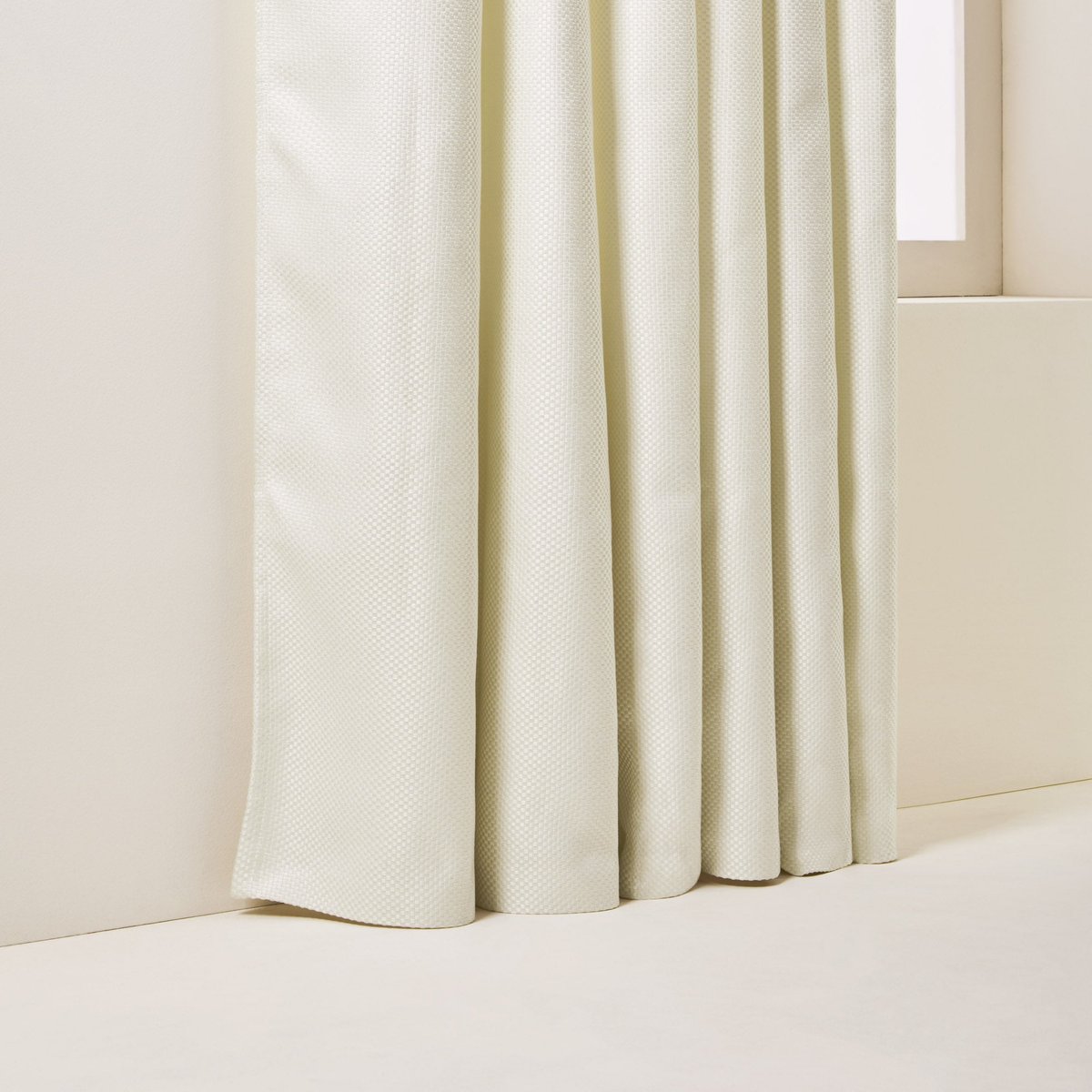 Rideau Oeillets Doublé Thermique en Tissage toile à l'effet satiné COCONUT ivoire, MADURA