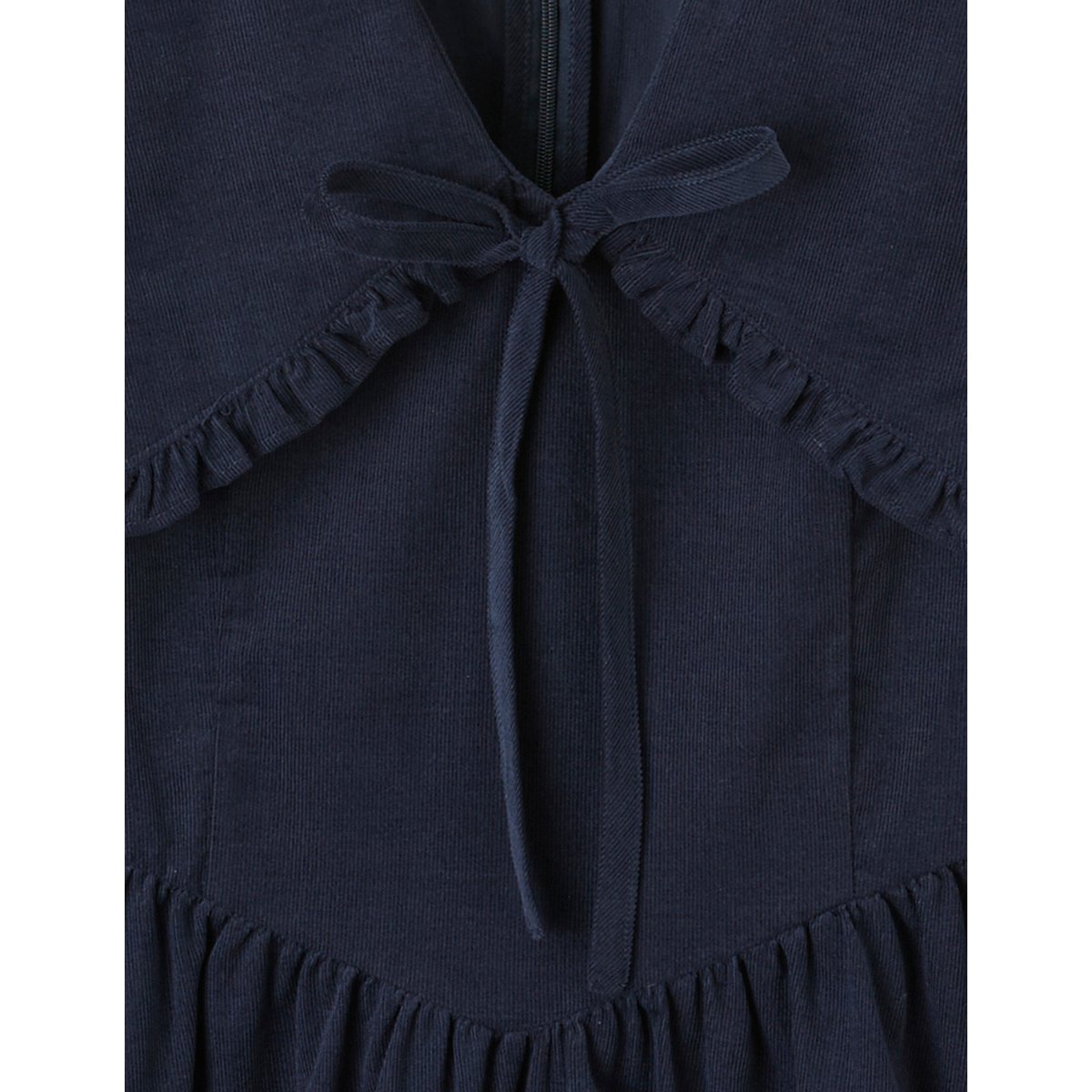 Robe à col volanté bleu foncé, BZB
