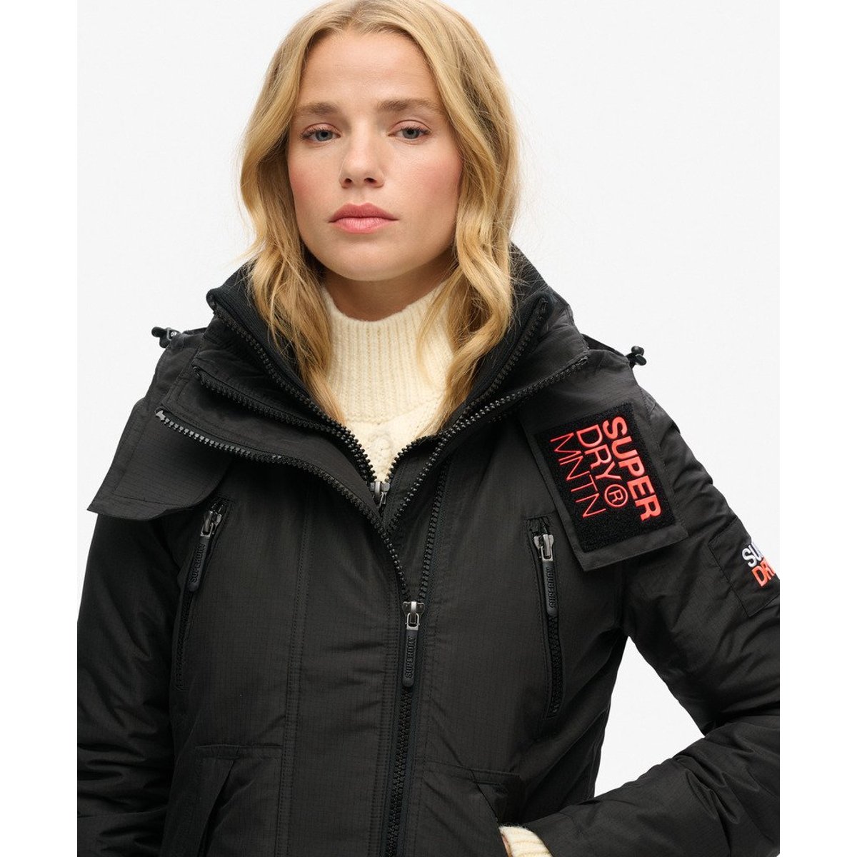 Veste Mountain SD-Windcheater noir/corail, SUPERDRY