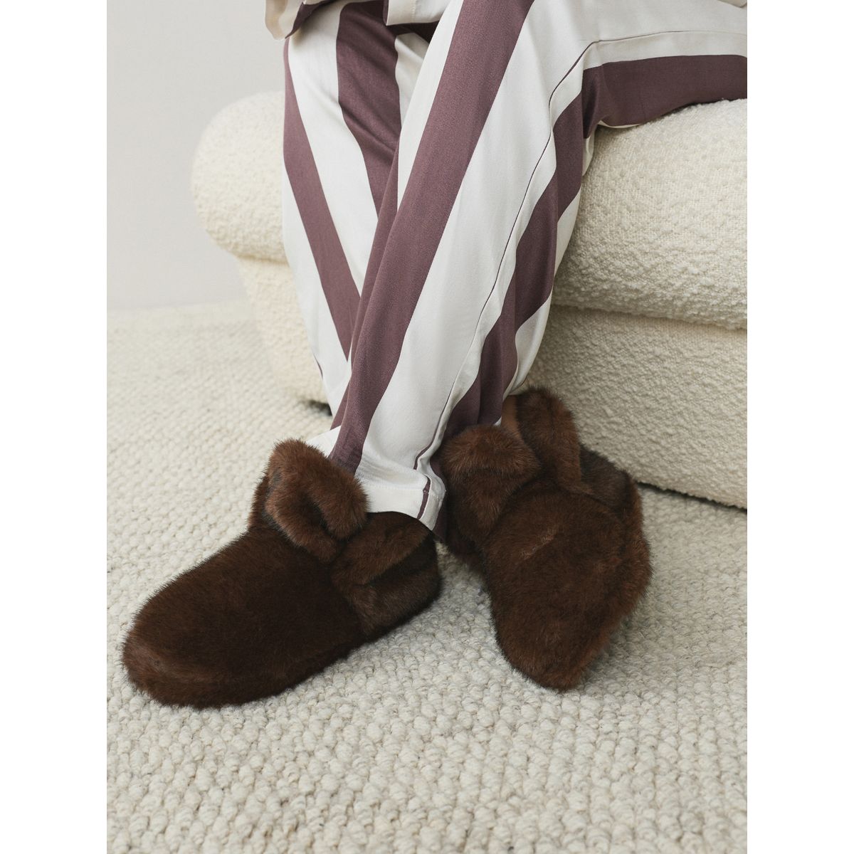 Chaussons bottines en imitation fourrure marron chocolat, NEXT