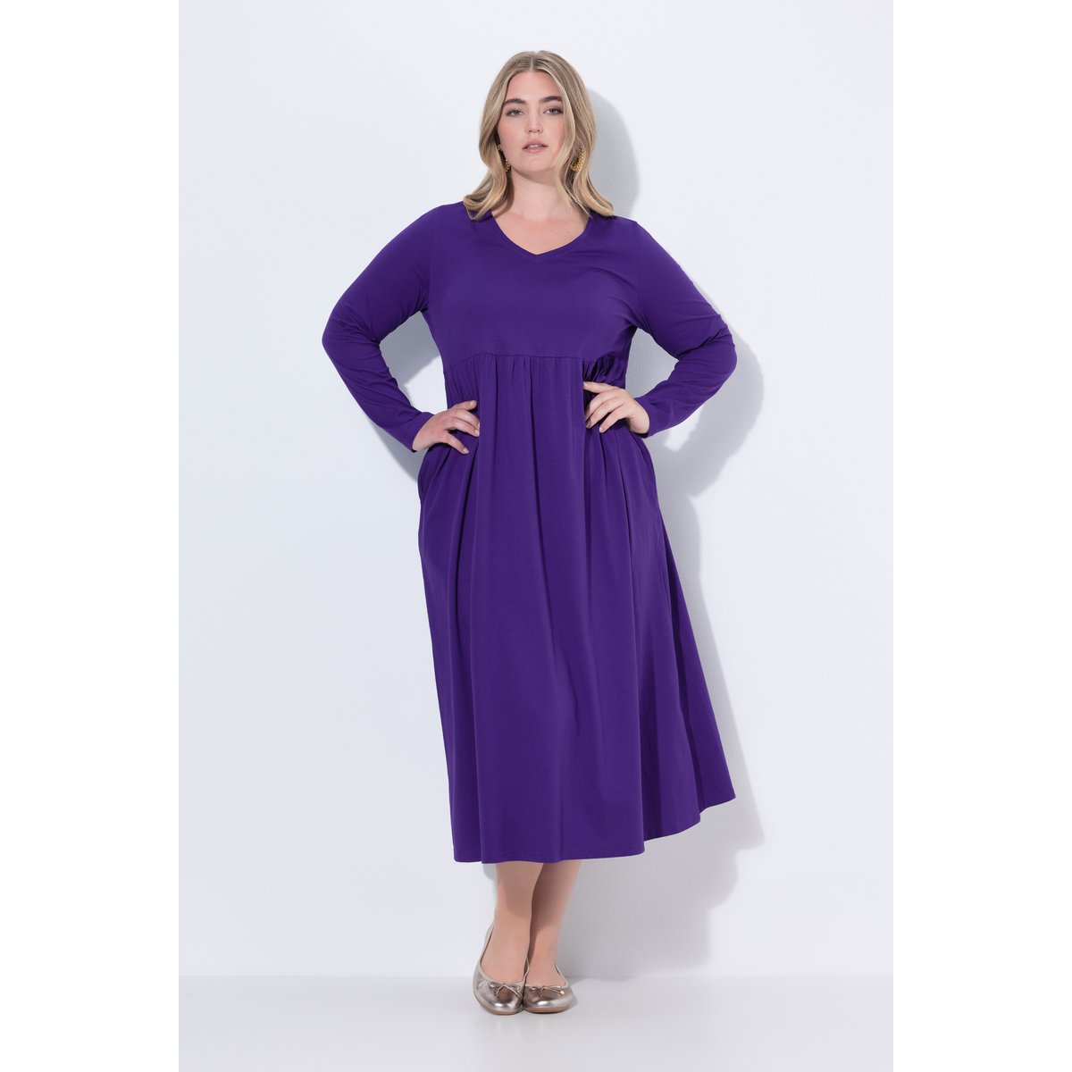 Robe maxi à manches longues et décolleté lys, ULLA POPKEN