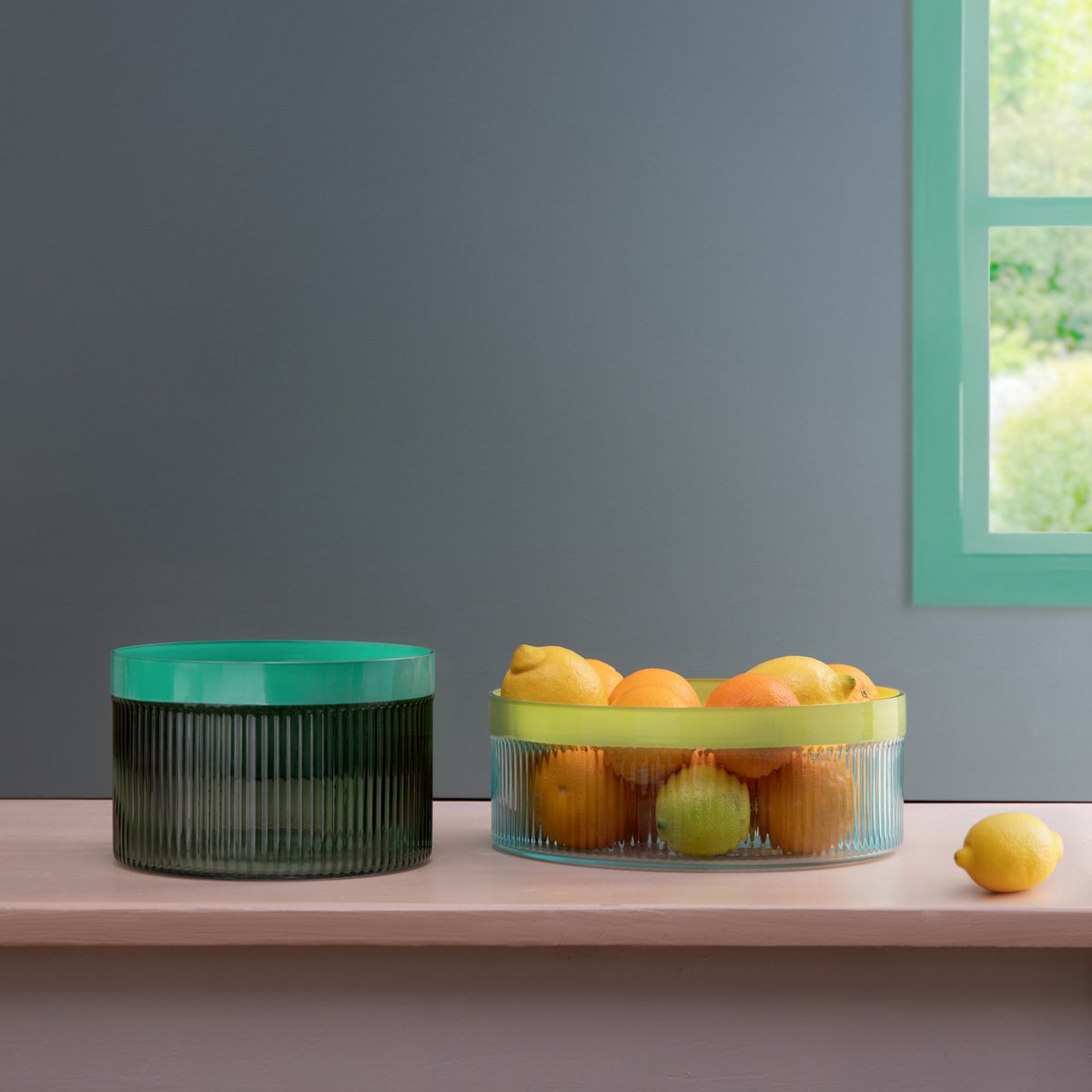 Saladier en verre Groove dia 27 cm bleu, lime, REMEMBER