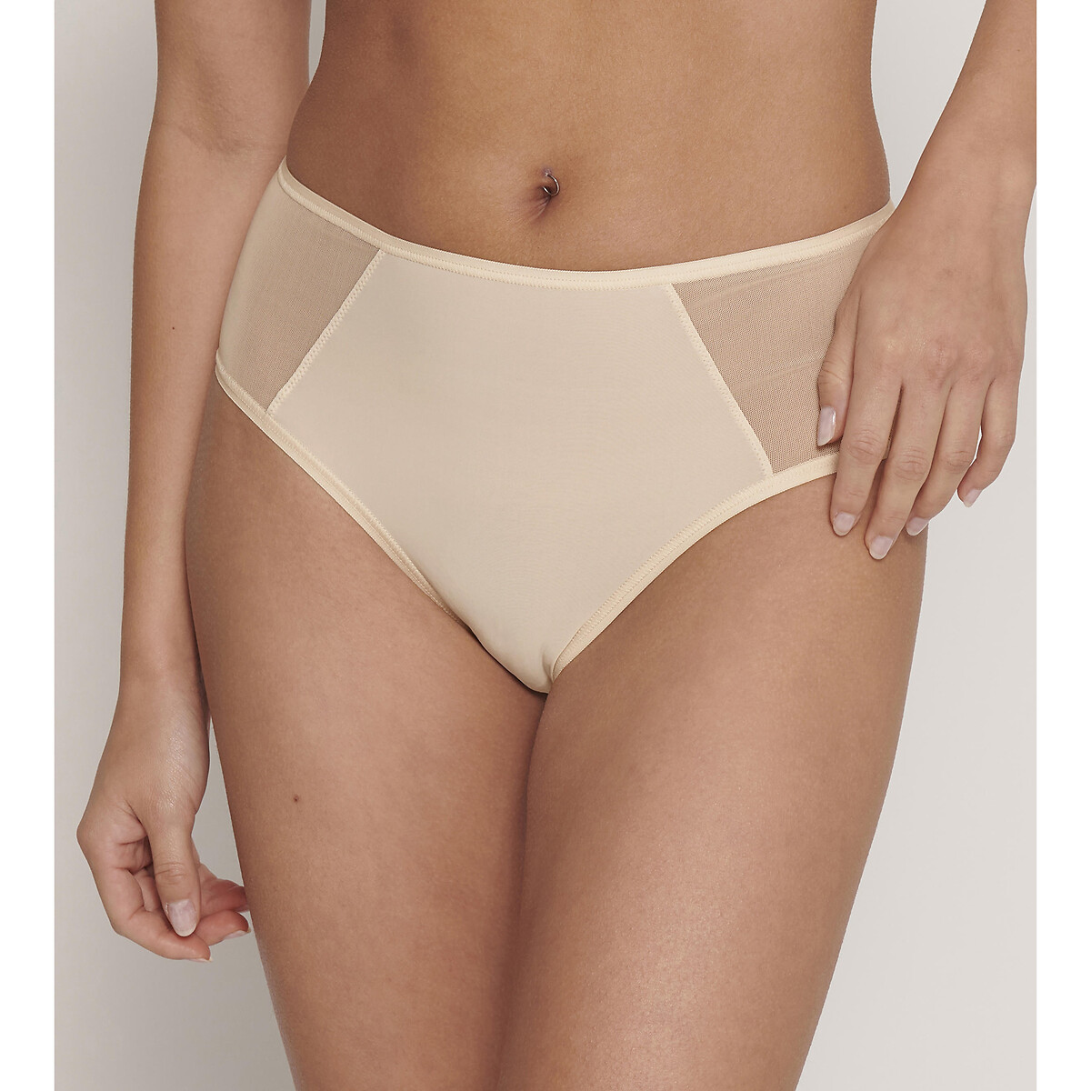 Slip met hoge taille Soft ADAPT ecru, SLOGGI