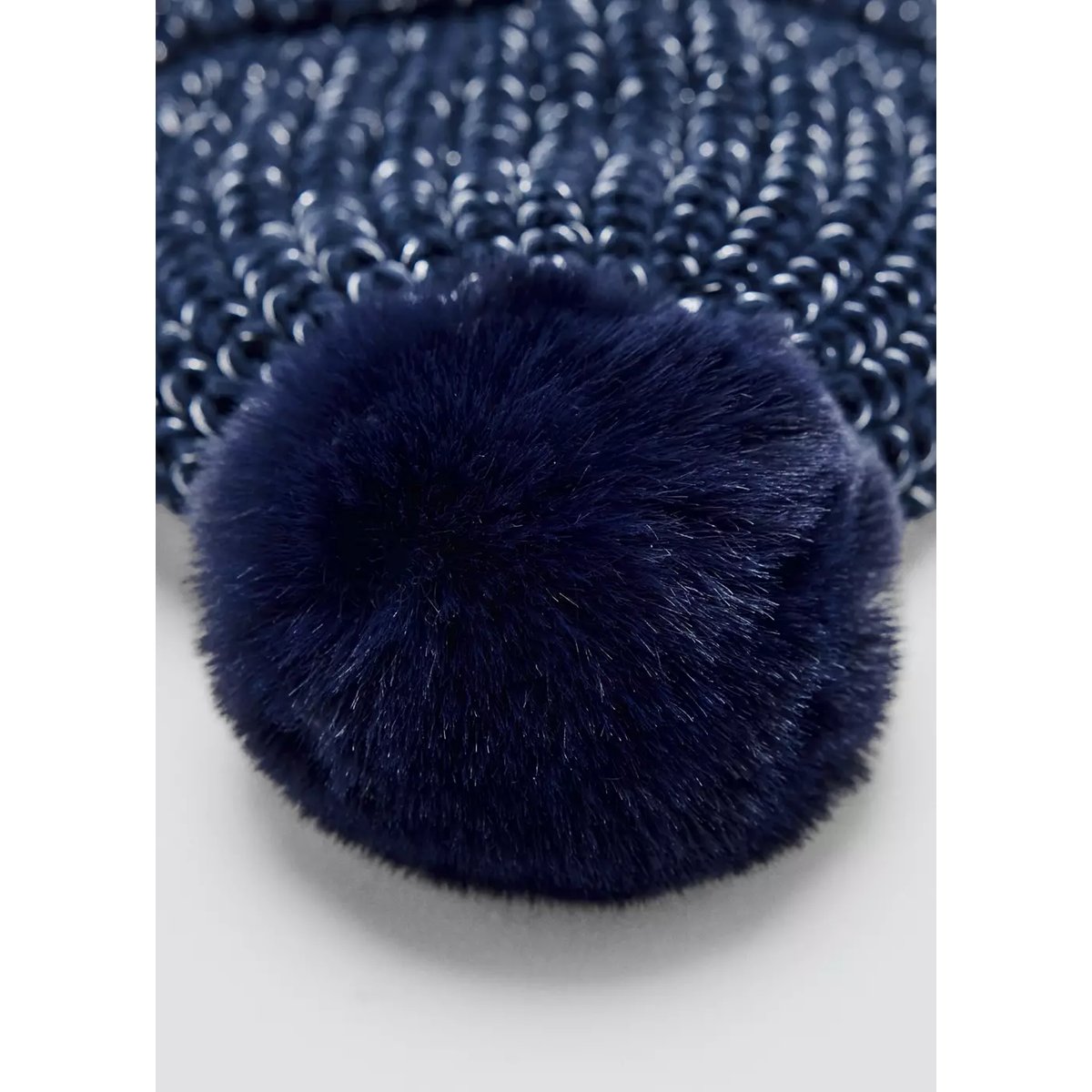 Bonnet maille métallisé avec pompon bleu marine, MANGO BABY