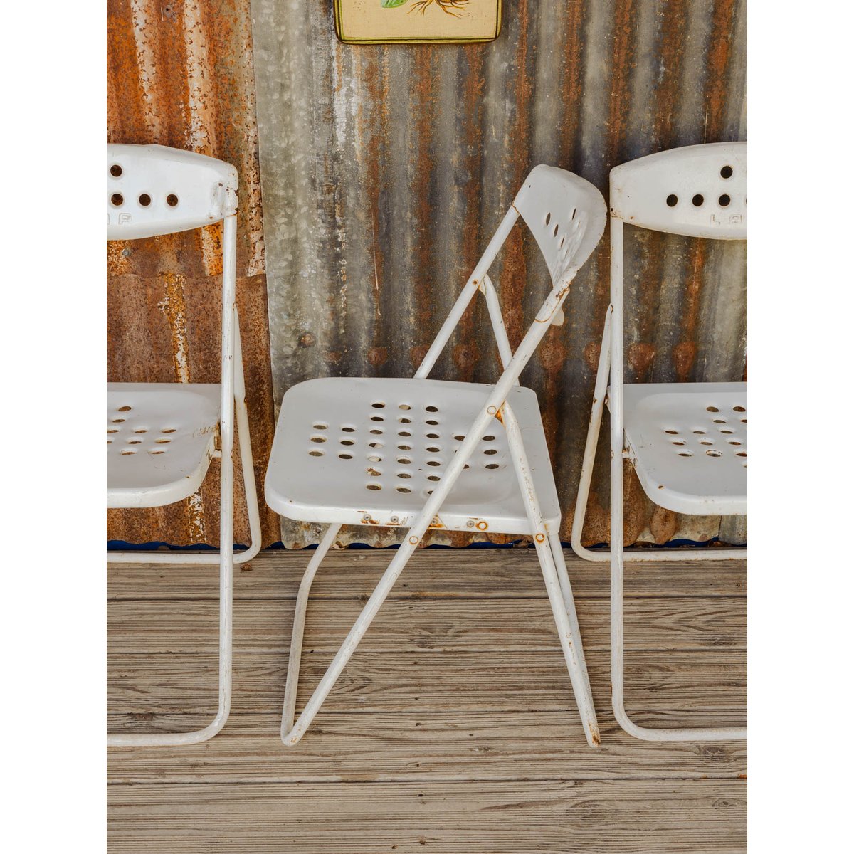 Lot de 3 chaises en métal blanc Alma N°2102 - Bon état blanc, DEBONGOUT