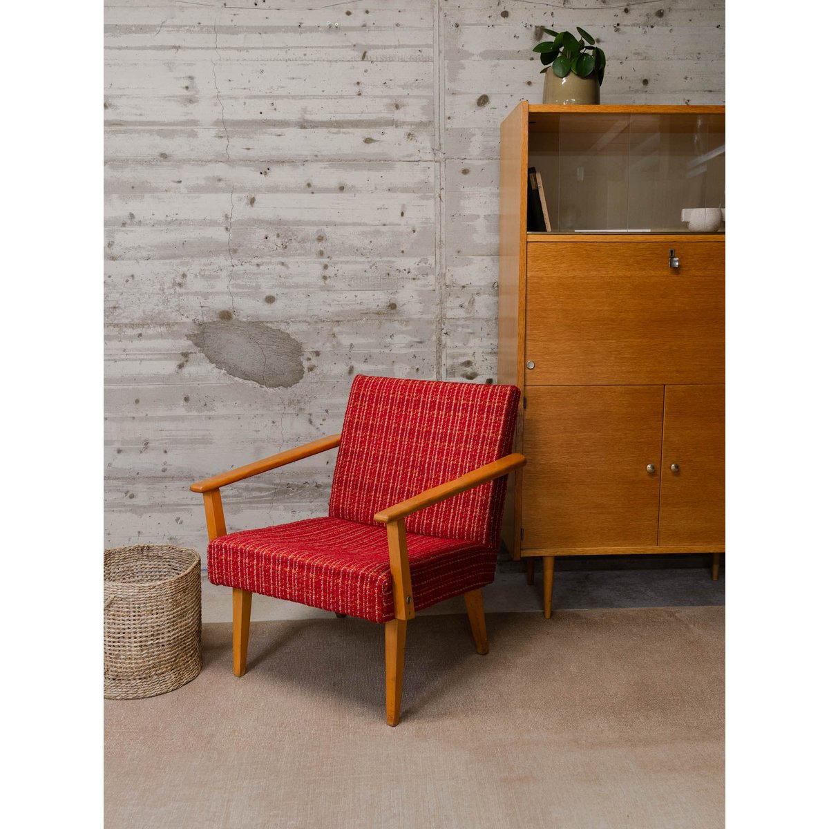 Fauteuil en tweed rouge Jakob N°1243 - Bon état rouge, DEBONGOUT