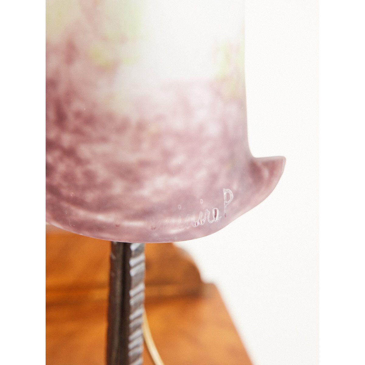 Lampe à poser Art nouveau Colette N°449 - Bon état violet, DEBONGOUT