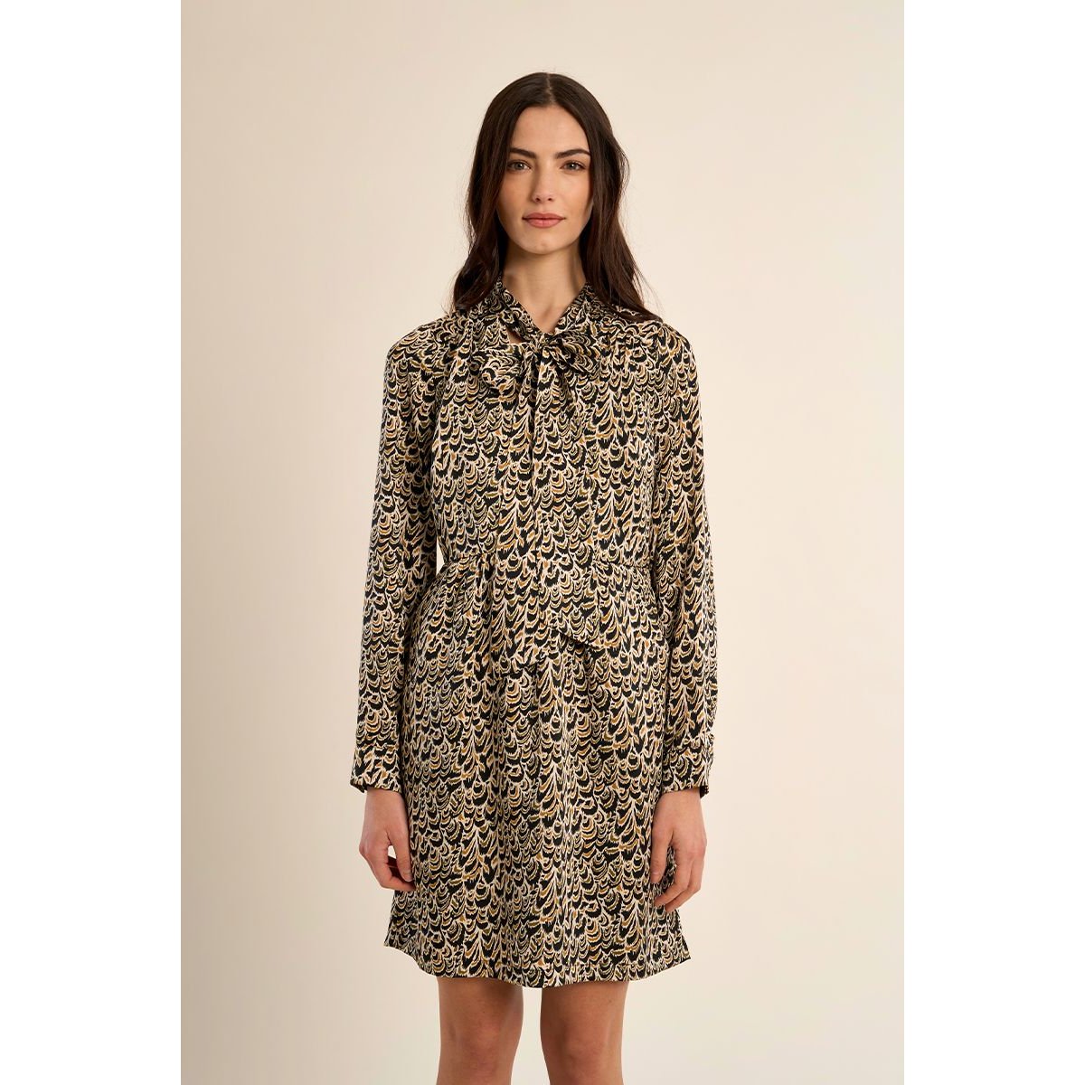 Robe ajustée col à nouer black leonie, MOLLY BRACKEN