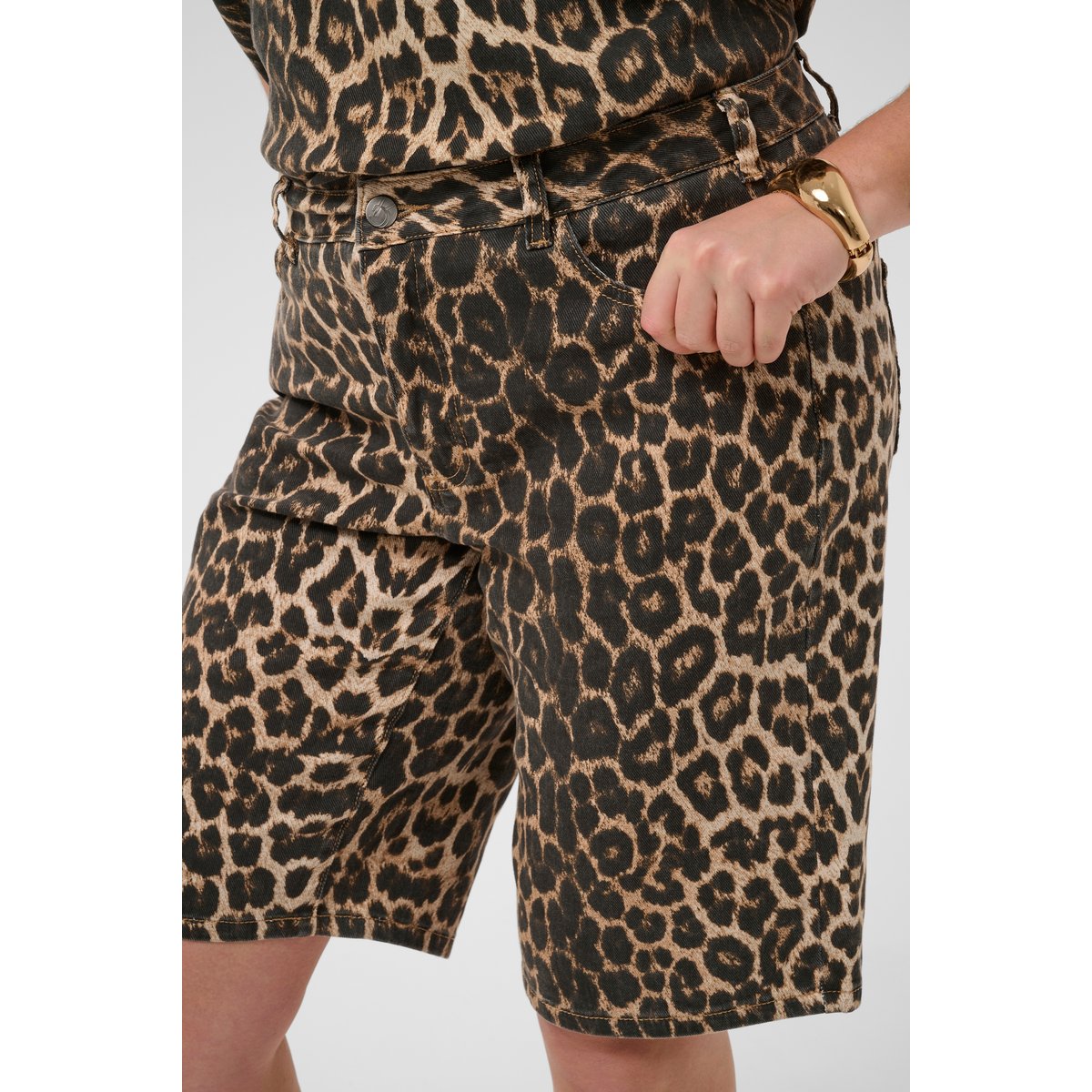 Shorts en jean noir marron black/brown leopard, KAFFE CURVE