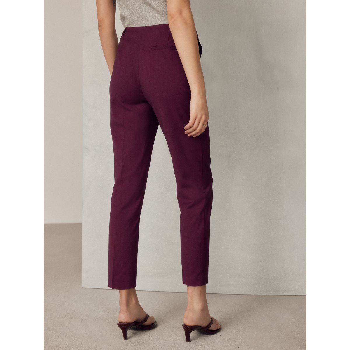 Pantalon slim et ajusté rouge bordeaux, NEXT