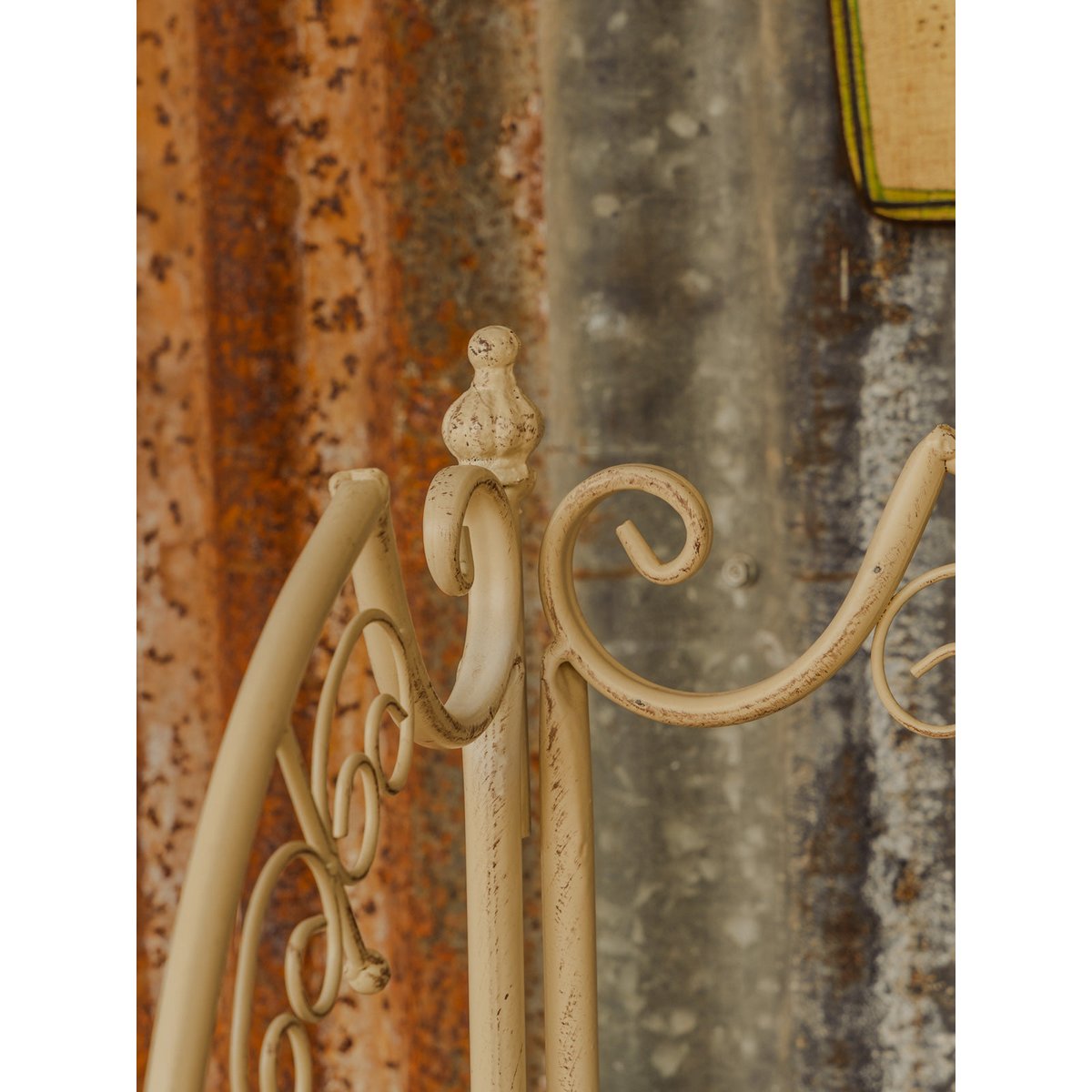 Étagère en métal crème Gaëlle N°1602 - Bon état crème, DEBONGOUT
