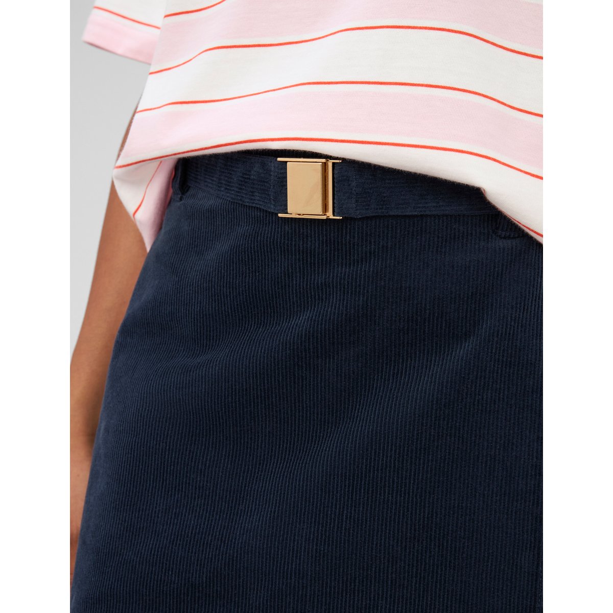 Jupe short en velours bleu foncé, BZB
