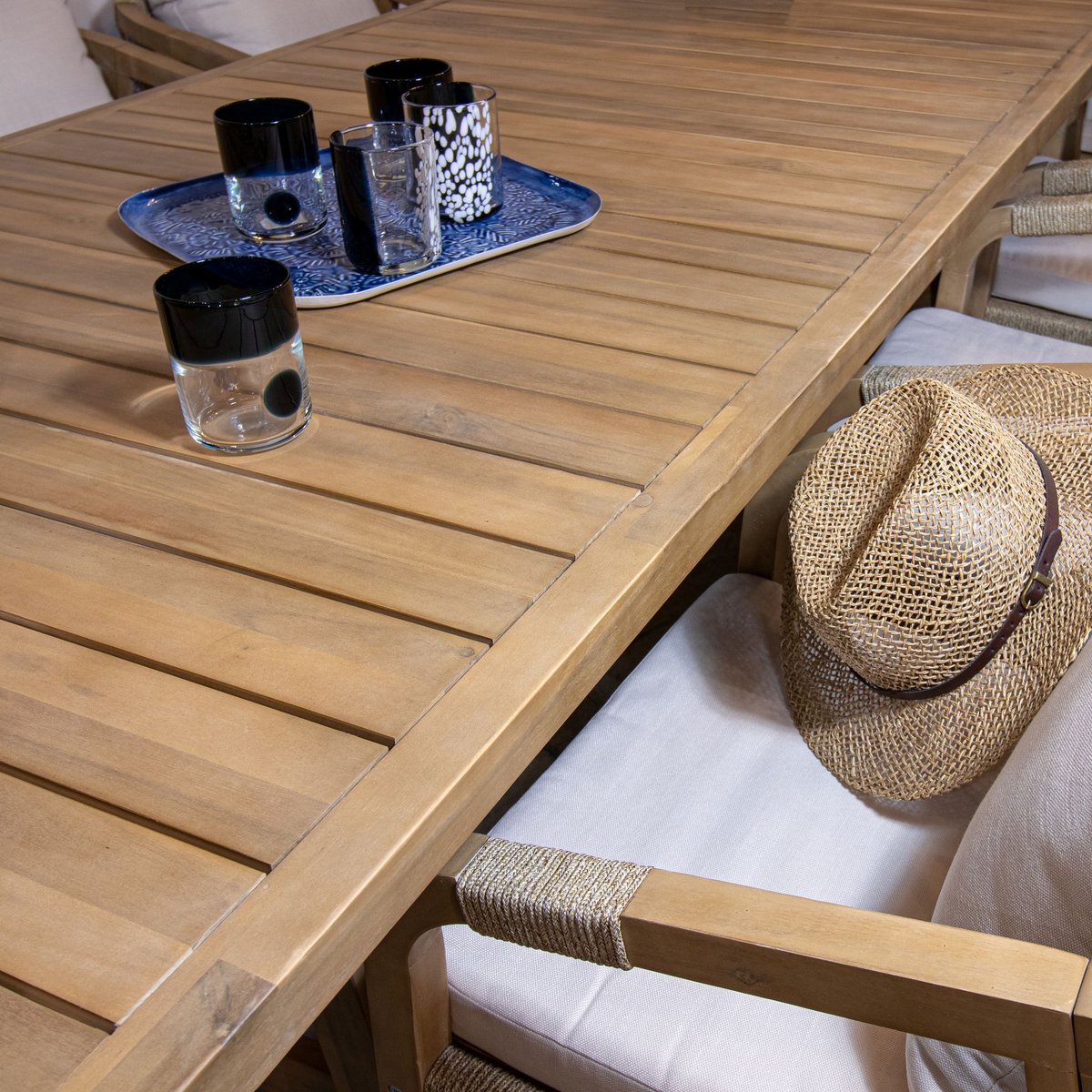 Salon de jardin table 230cm et 8 fauteuils en bois d'acacia, SAONA bois d'acacia, NOW'S HOME