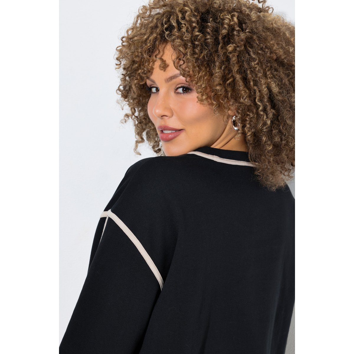 Sweat-shirt coupe Classic Fit noir, ULLA POPKEN
