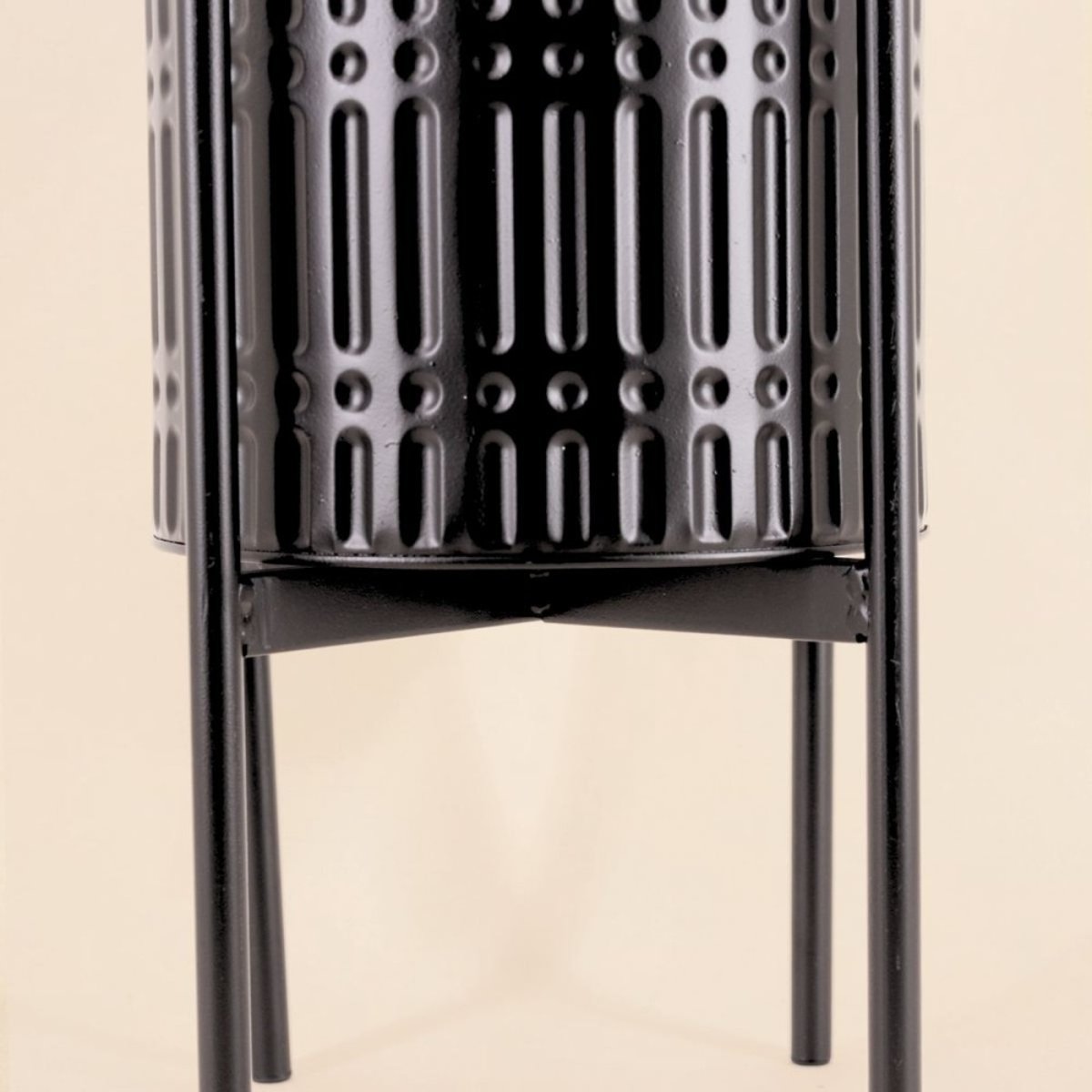 Cache pot en métal structuré 27x48cm noir, ORNAMI