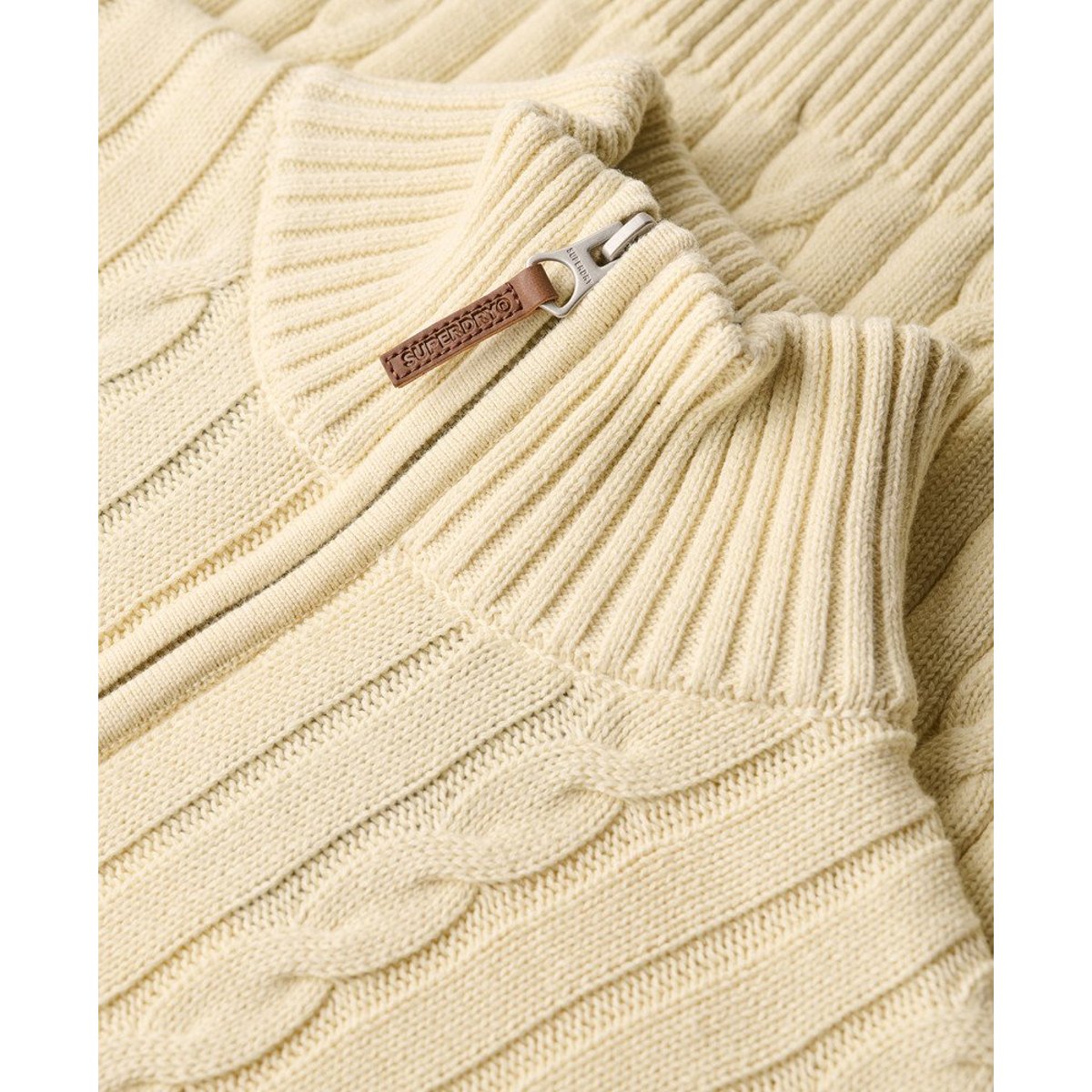 Pull en coton torsadé à col zippé Classic crème, SUPERDRY