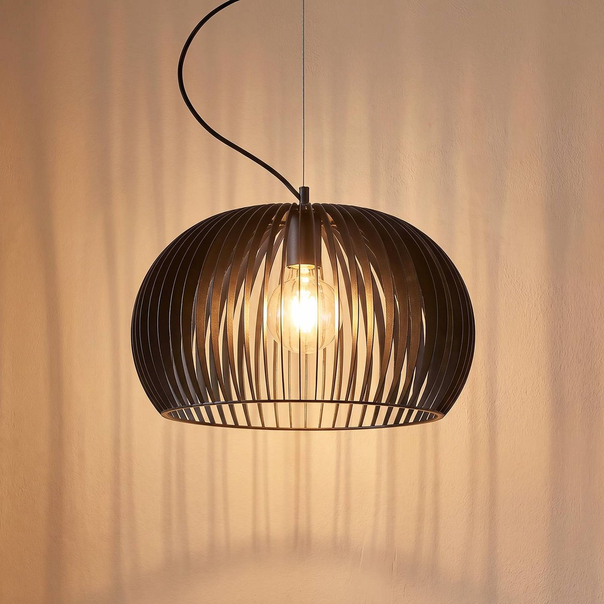 Suspension en métal moderne, Jusra noir, LINDBY