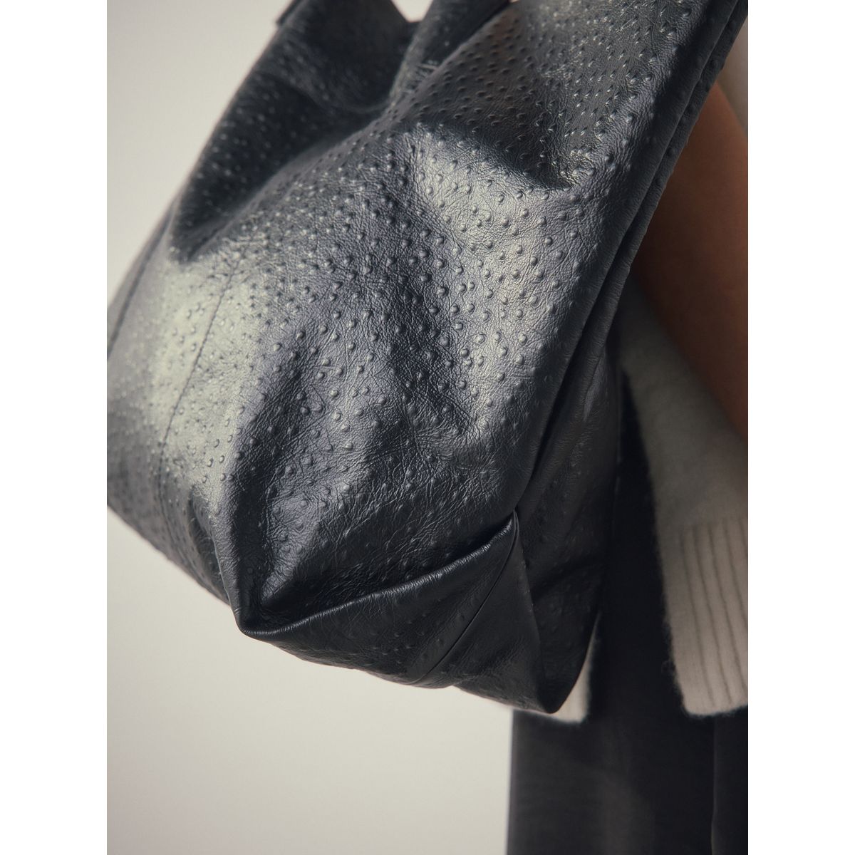 Fourre-tout en cuir texturé noir, NEXT