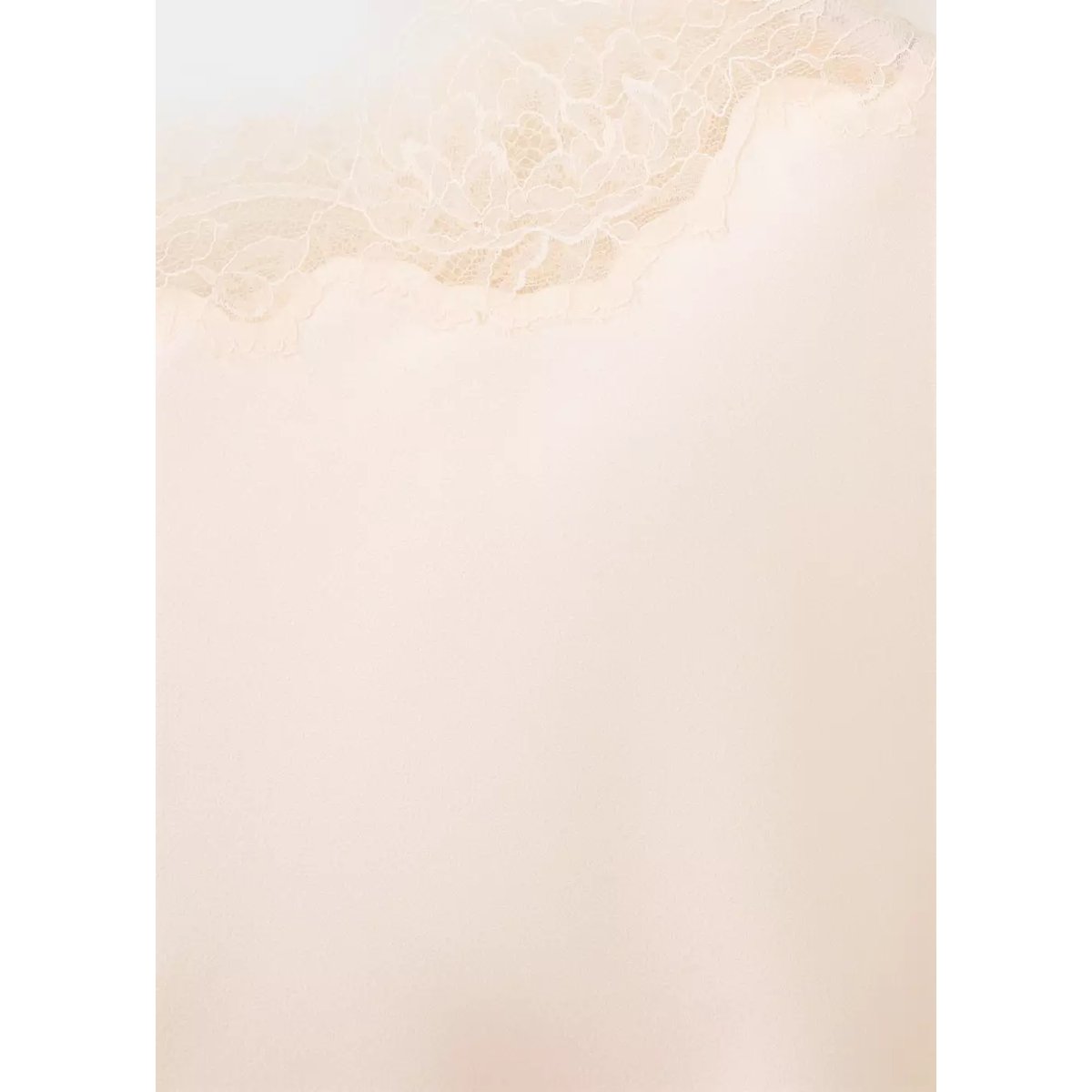 Haut satiné asymétrique avec détails en dentelle écru, MANGO