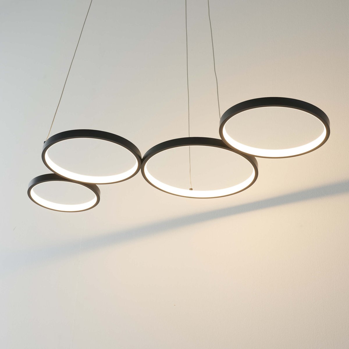 Grande suspension LED ultra design - NEWTON noir, KOSILUM