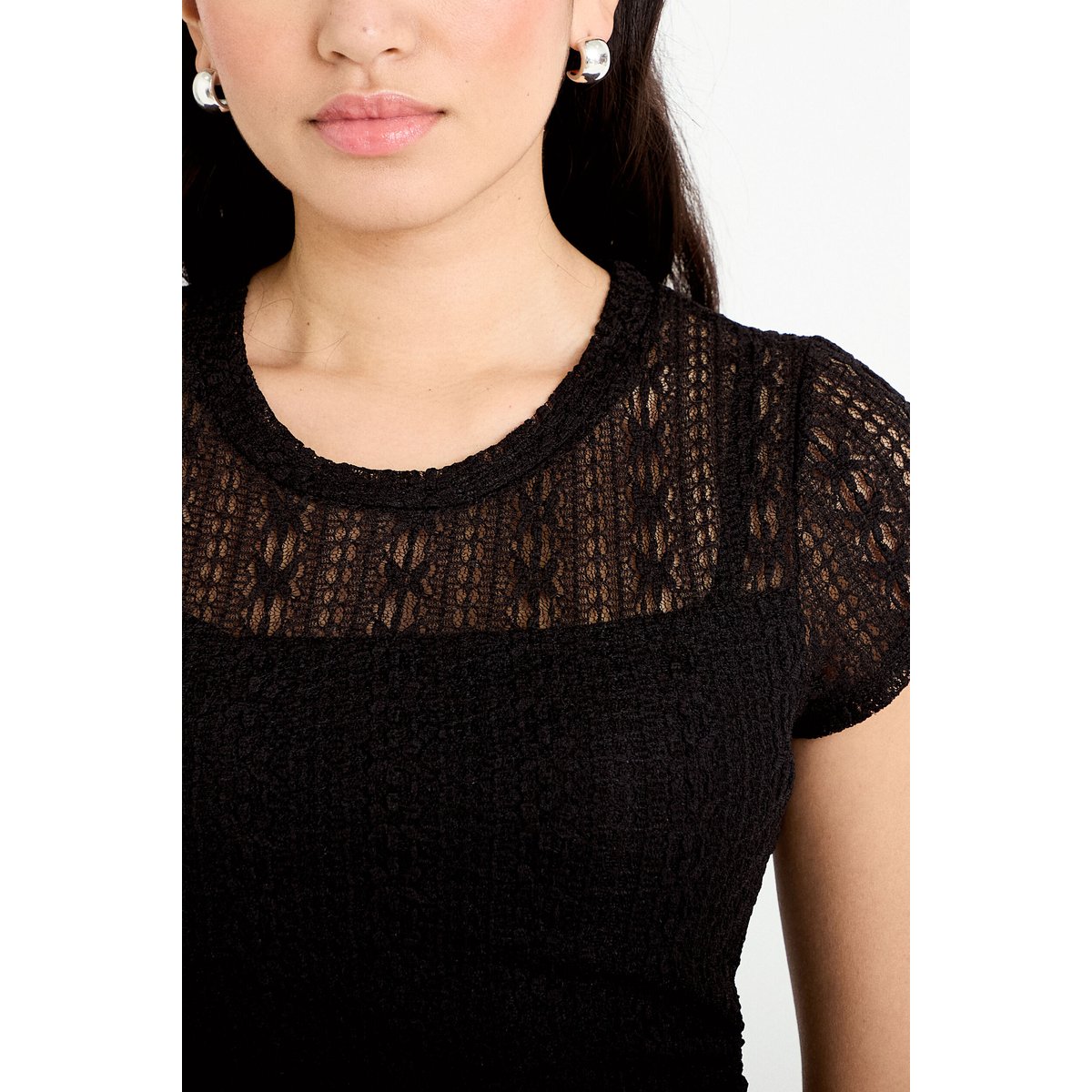 Top en dentelle col rond manches courtes noir, CACHE CACHE