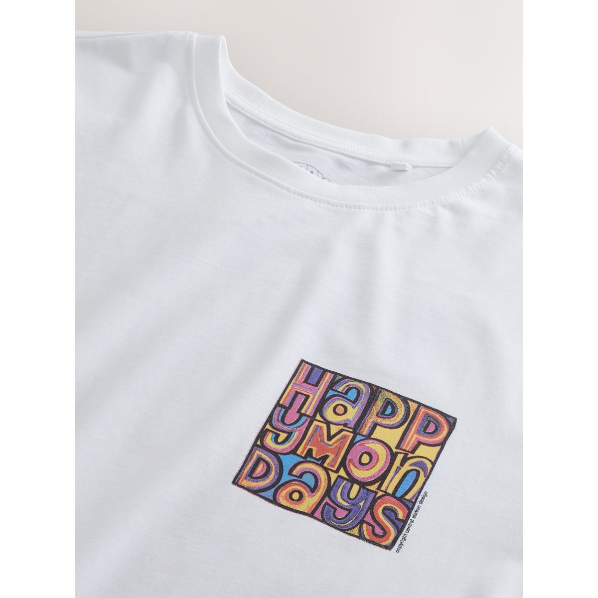 T-shirt à imprimé groupe de musique lundi blanc joyeux, NEXT