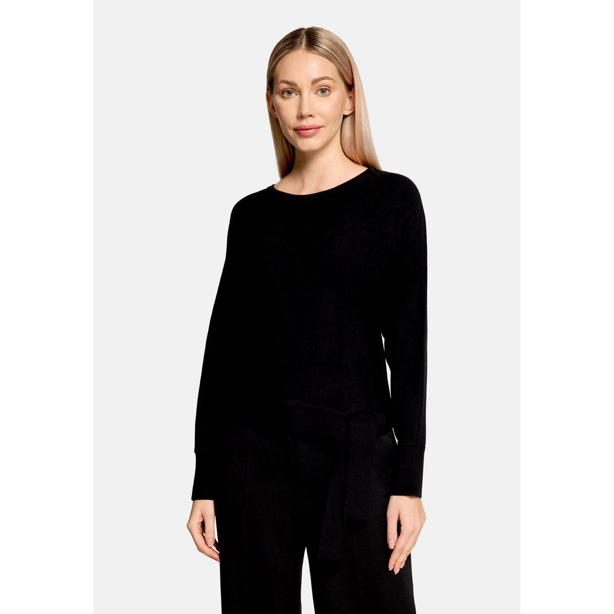 Pull-over en fine maille à manches chauve-souris noir, BETTY BARCLAY