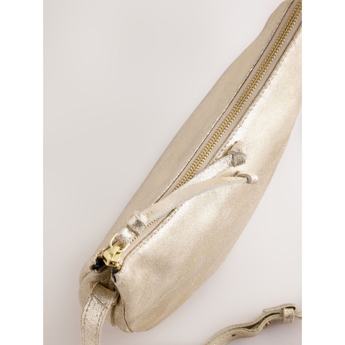 Sac à bandoulière en cuir métallisées, NEXT