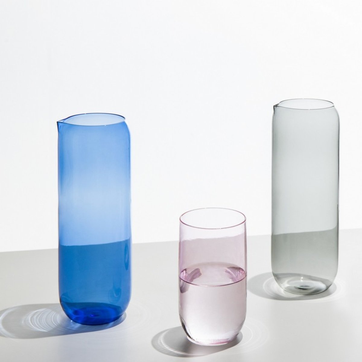 Carafe à eau design verre VIO gris, ICHENDORF