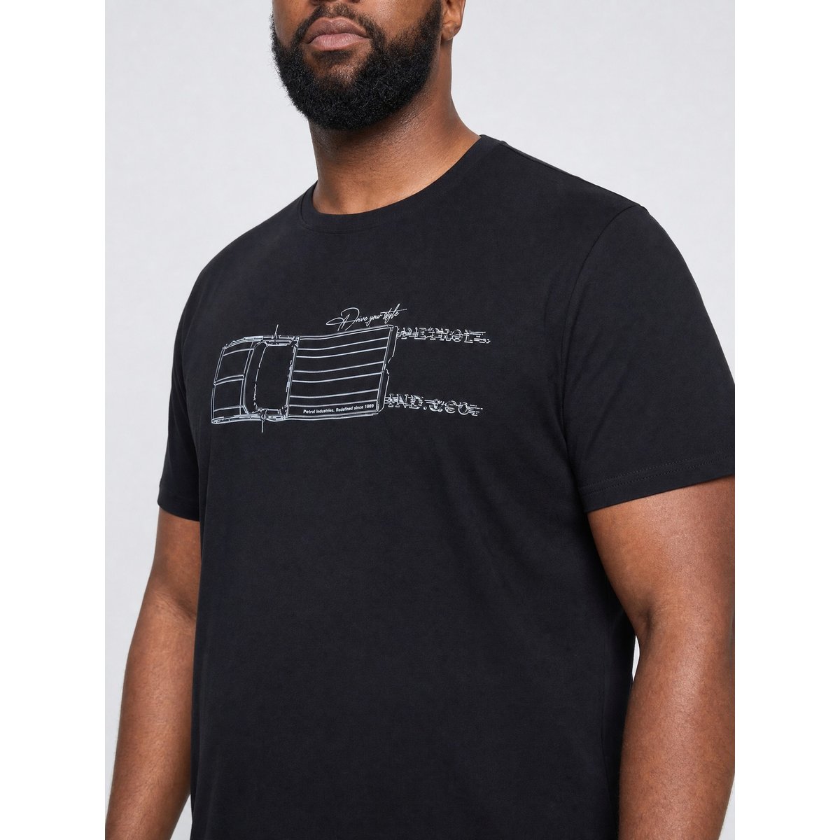 T-shirt grande taille à motif relief morrison noir deep black, PETROL INDUSTRIES