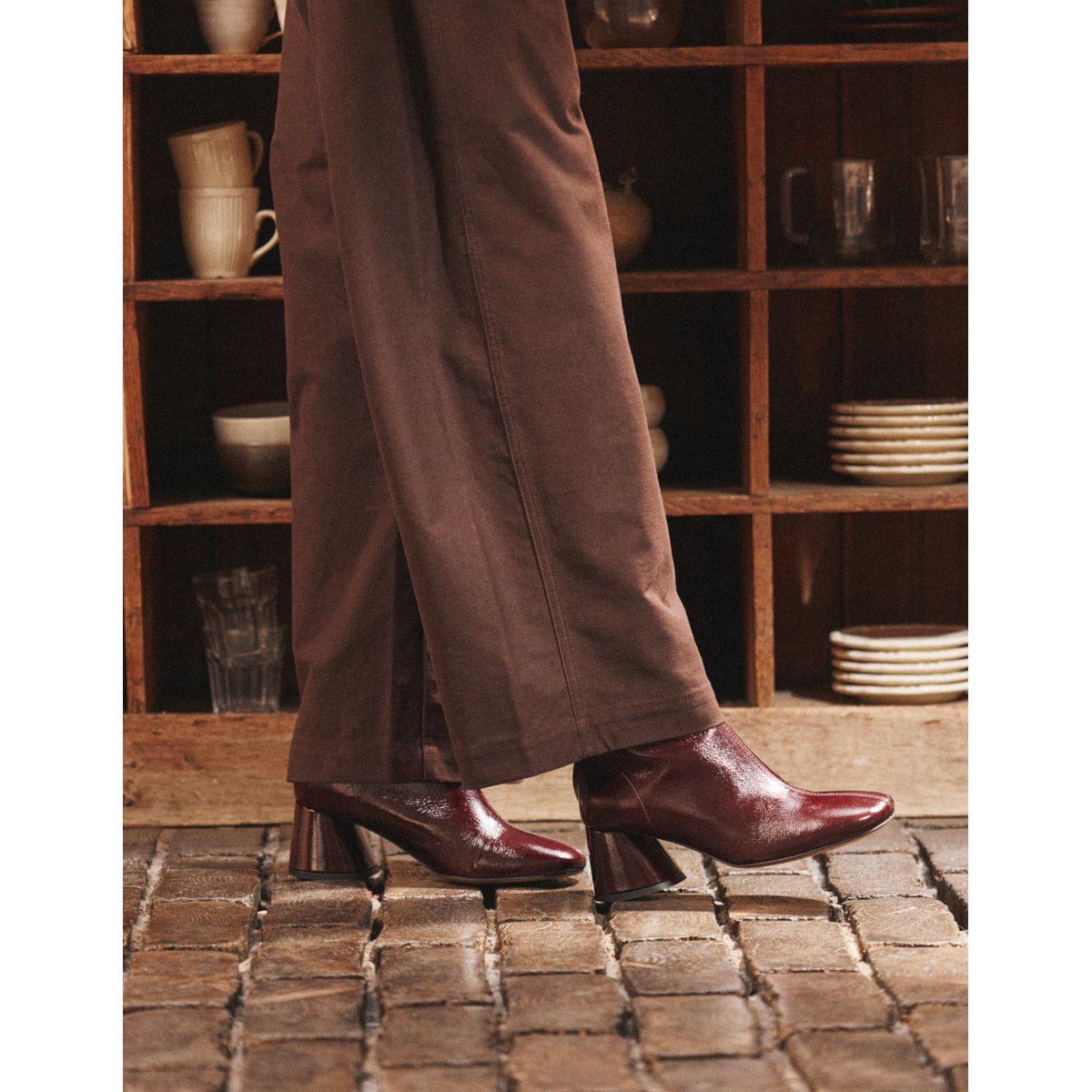 Bottines à talons ONA cuir plissé verni bordeaux, ODAJE