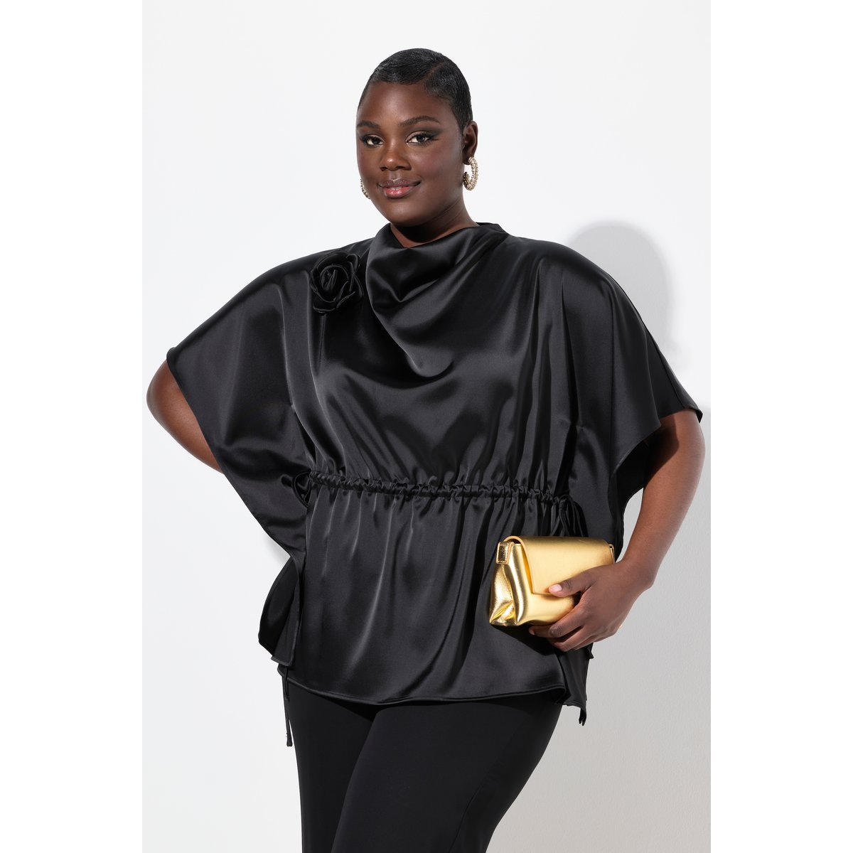 Blouse oversize avec col bénitier noir, ULLA POPKEN