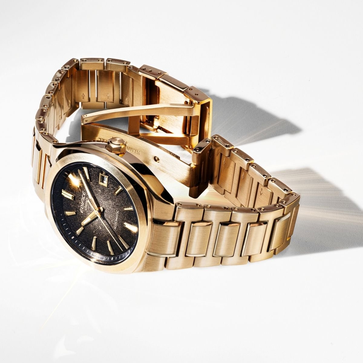 Montre Analogique  EDIFICE doré chocolat doré, CASIO